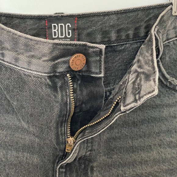 BDG Urban Outfitters Womens 30 Girlfriend High Rise Denim Shorts Faded Black - Picture 8 of 12